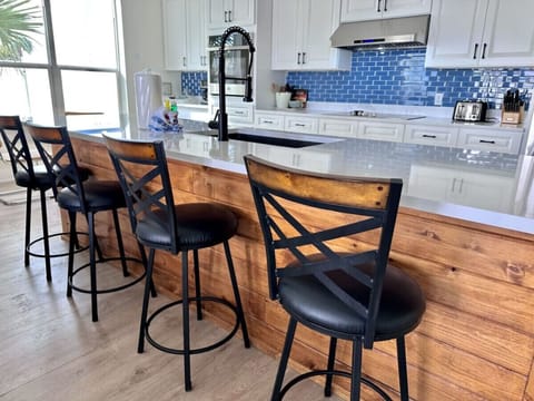 Island Seating for 4