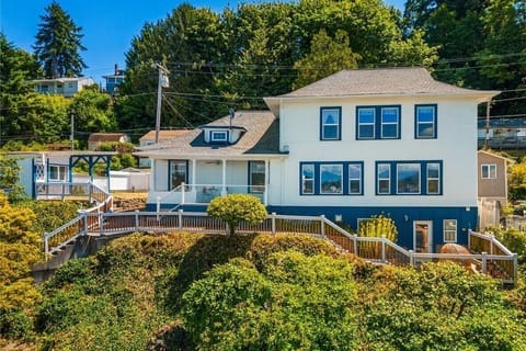 Welcome to Perry’s Landing!