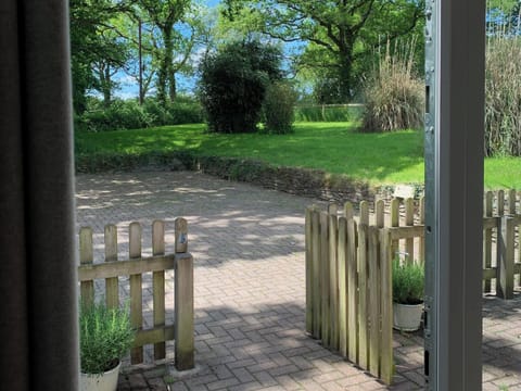 Parking | Rosemary Cottage - Legge Farm Cottages, Highhampton, near Beaworthy