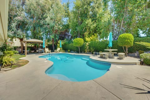 Clovis Vacation Rental | 4BR | 3BA | 2,926 Sq Ft | Steps Required