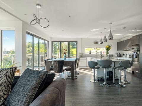 Open plan living space | The Brook - Mirrorbrook, Cradley, near Malvern