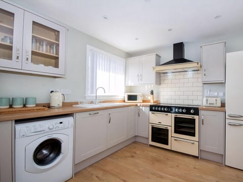 Kitchen | Raasay, Dornoch