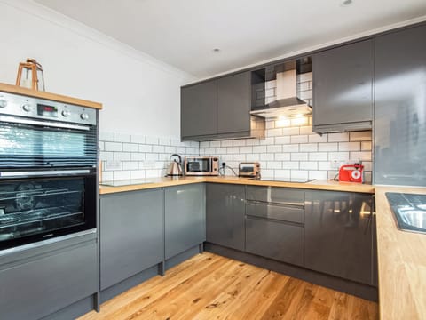 Kitchen | Flat 1, Inverness