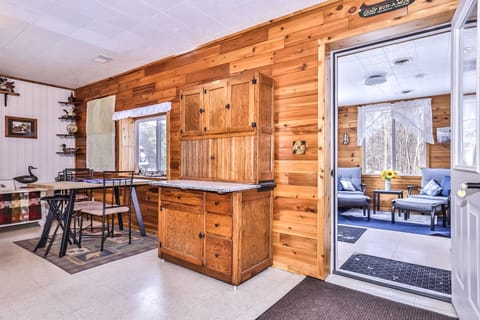 Little extra space to use while meal prepping