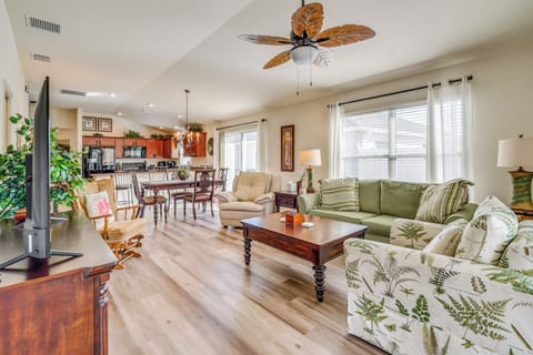 The Villages Vacation Rental | 3BR | 2BA | Step-Free Access | 1,416 Sq Ft