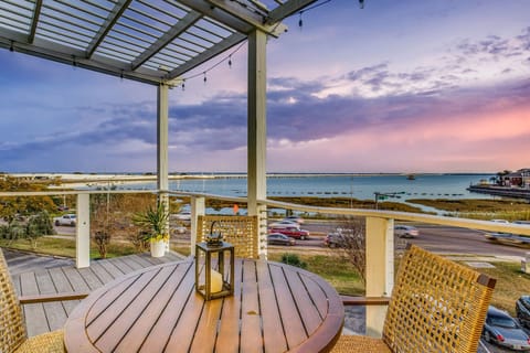 Step onto the balcony and be swept away by panoramic views of Pensacola Bay, a perfect backdrop for morning coffees or sunset toasts
