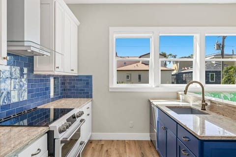 Gorgeous chef's kitchen