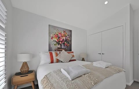 The Elm Apartments | The Orange Room