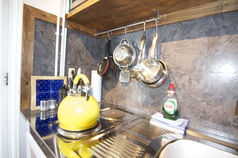 Studio Apartment Kitchenette/Mini Kitchen