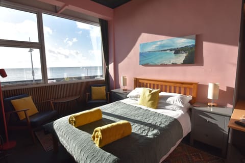 Room 3 Sea View