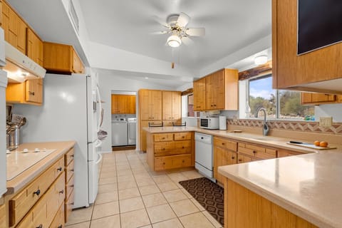 light and bright kitchen