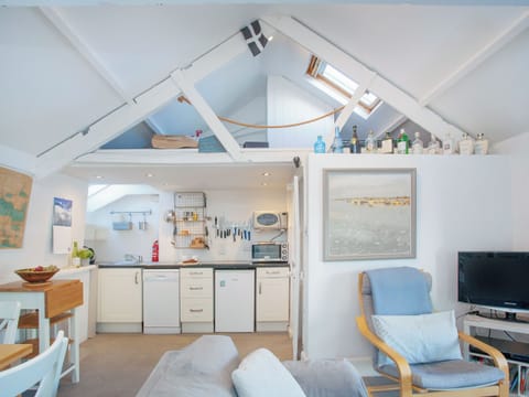 Open plan living space | The Lookout, Fowey