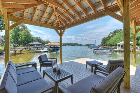 Welcome to Dock Holiday, a waterfront paradise!