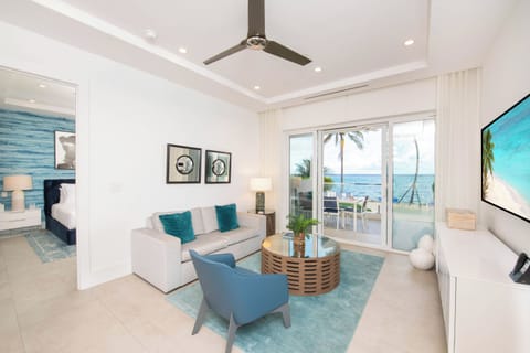 Living area with all the comforts of home. 