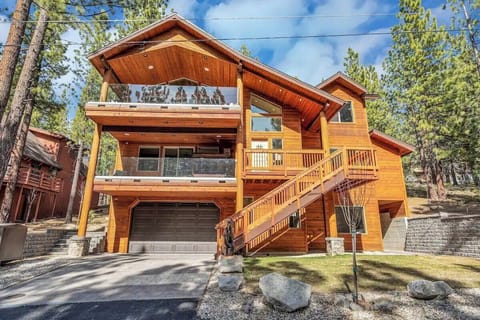 Expansive Lodge in one of South Lake's Most Prominent Neighborhoods!