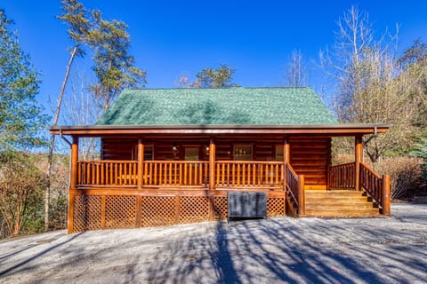Exterior of the cabin.