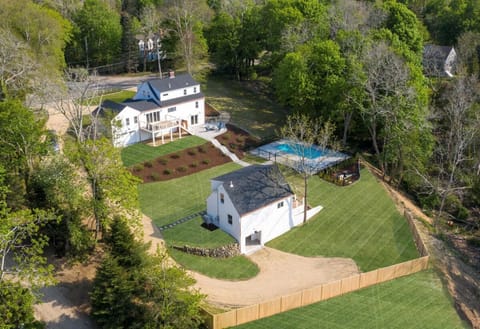 Welcome to Tonset Manor!