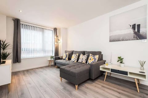Oldham Place, Liverpool - Host & Stay