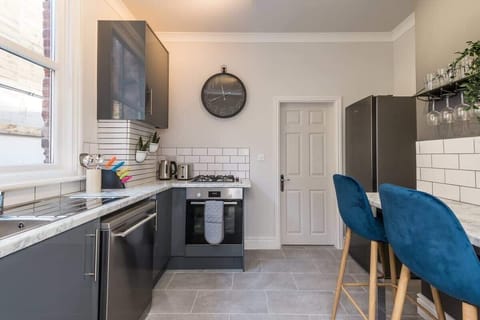 Seel St Townhouse Apt 1, Liverpool - Host & Stay