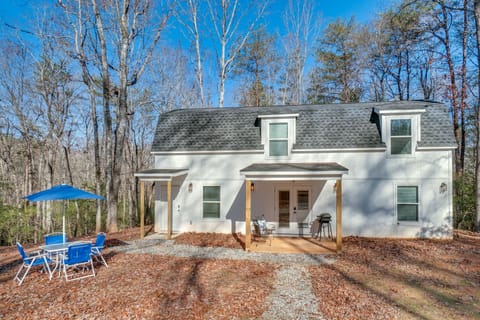 Cleveland Vacation Rental | 3BR | 2BA | Step Required | 1,200 Sq Ft