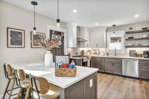 Sleek & Functional Kitchen! Modern design meets comfort in this fully equipped kitchen—ideal for hosting or casual dining.
