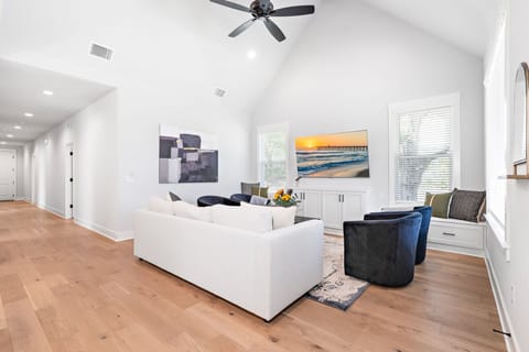 Welcome to your Waco retreat where soaring vaulted ceilings greet you.