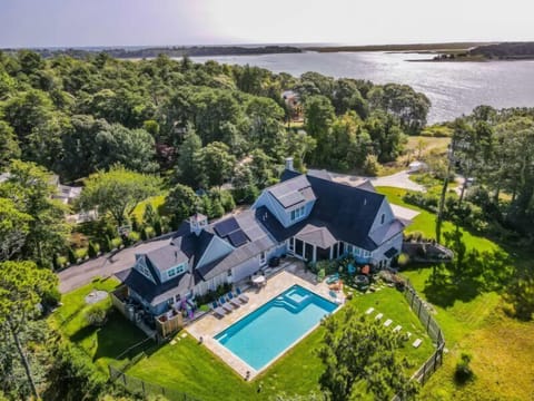 Welcome to Eastwind Estate