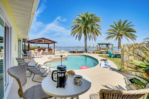 South Daytona Vacation Rental | 6BR | 4BA | 3,0009 Sq Ft | Step-Free Access