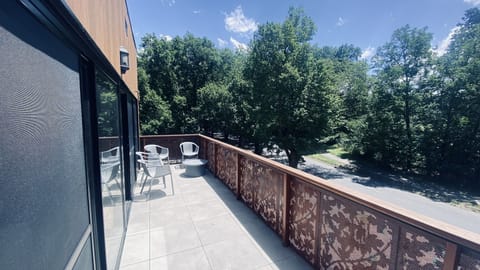 Private balcony with views to River Street