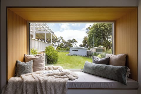 Bedroom 1 Daybed in Master