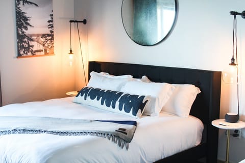 Unit with King size bed