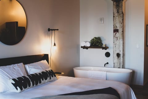 Unit with King size bed