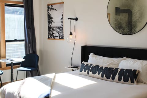 Unit with King size bed