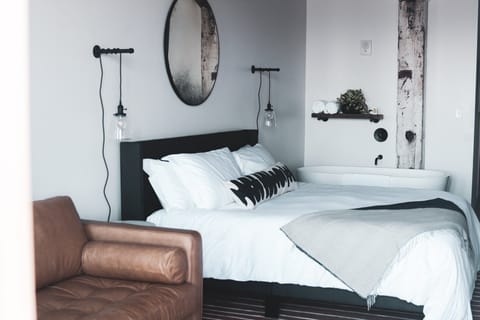 Unit with King size bed