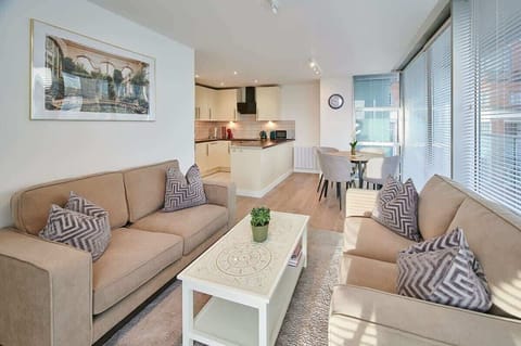 The Municipal View Abode, Liverpool - Host & Stay