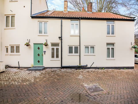 Exterior | Buttercup Cottage - Ridley House, Yarm