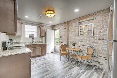 Dining Area | Dining Table | Dishware/Flatware