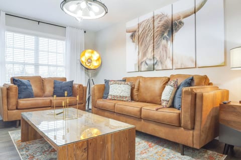 Cookeville Vacation Rental | 2BR | 2.5BA | 3 Steps to Enter | 980 Sq Ft