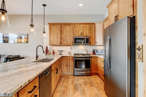 Fully Stocked Chefs Kitchen