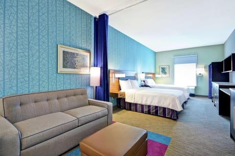 Unit with 2 Queen beds