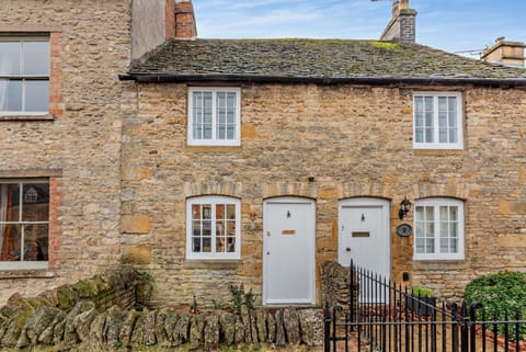 Little Cottage - StayCotswold