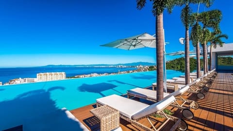 Rooftop pool