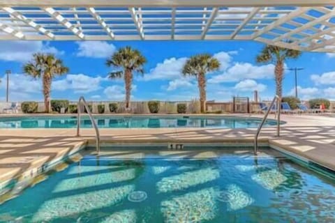 Resort kiddie pool and deck area
