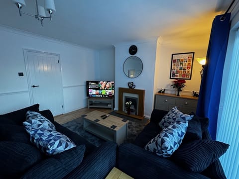 Living Room / Lounge