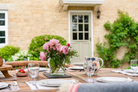 Myrtle House - StayCotswold