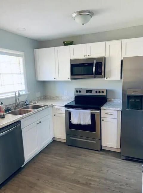 Full modern kitchen .