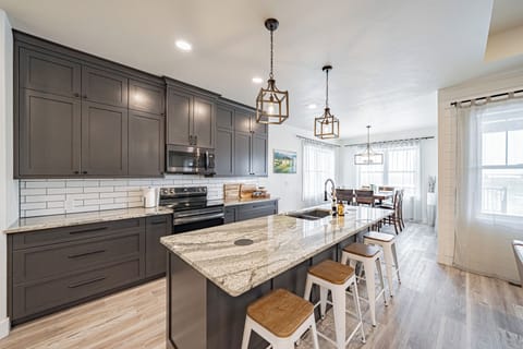 Kitchen | Drip Coffee Maker | Dishwasher