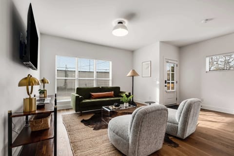 "Our girls trip at Nash place was amazing !! The home is very comfortable and clean .. just like home . Everything we needed was there in place. It’s definitely worth every penny we paid. Thanks so much !!!" - Tamieka 2024