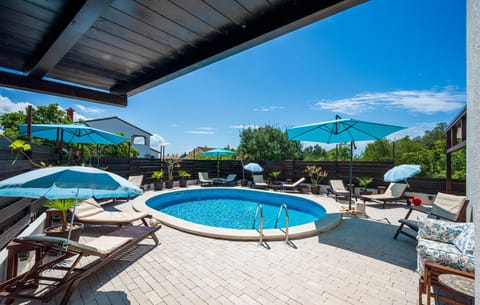 pool