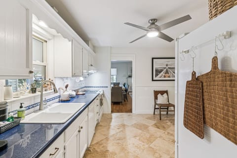 Sea Lyon Around -Well equipped kitchen